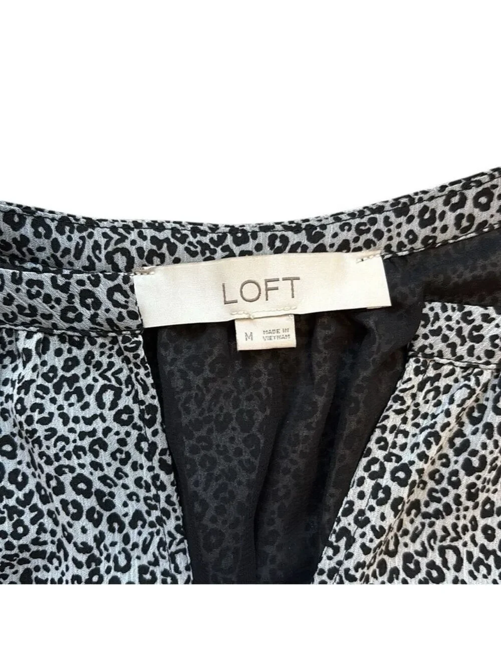 Loft Leopard Print Blouse Puff Sleeve Henley Black & White Size M